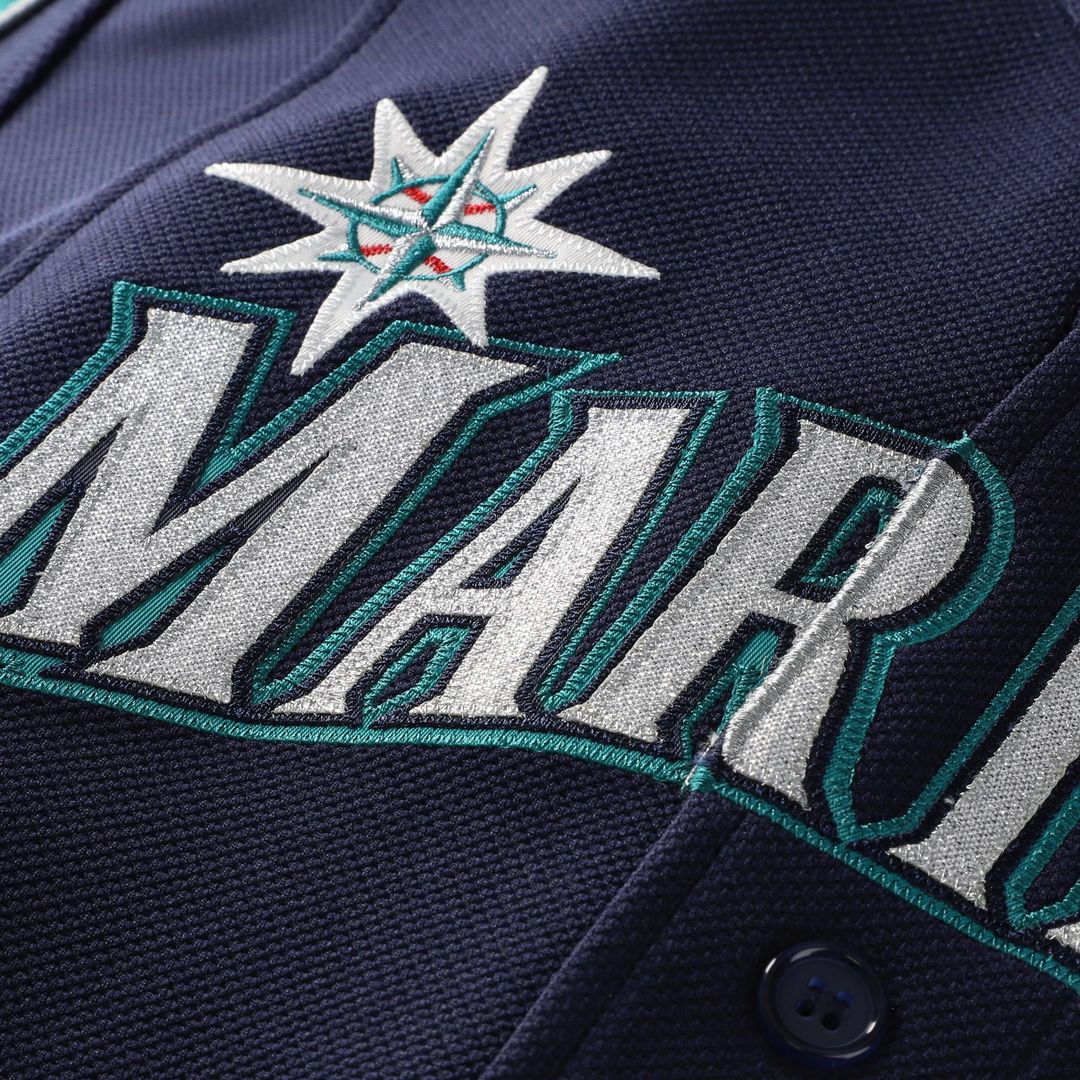 Ichiro Suzuki Seattle Mariners Mitchell & Ness 2006 Cooperstown Mesh Batting Practice Button-Up Jersey - Navy | MLB Fan Gear