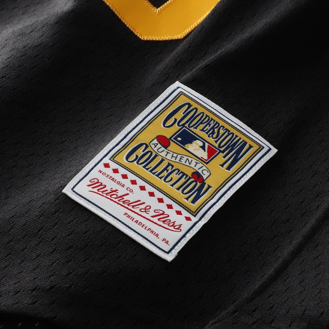 Willie Stargell Pittsburgh Pirates Mitchell & Ness Authentic Batting Practice Jersey - Black | MLB Fan Gear